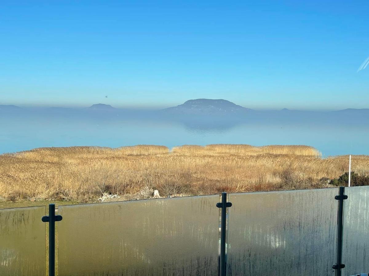 Fenyves Beach Apartman Delux Balatonfenyves Exteriör bild